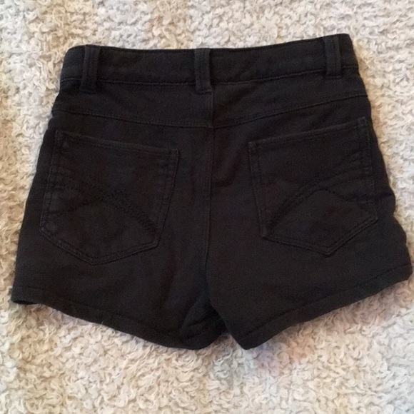 Three button black cotton shorts - Picture 2 of 3